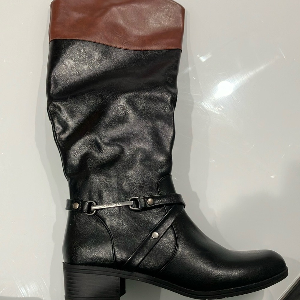 Nautica two-toned casual boot
